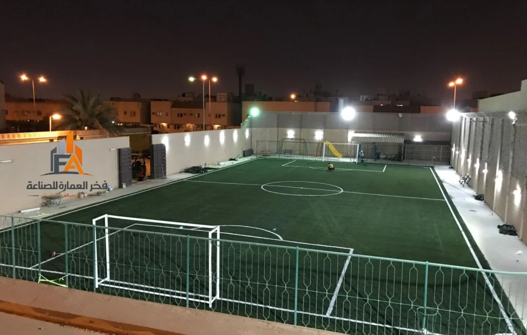 تجهيز الملاعب وتركيب نجيل صناعي بالرياض